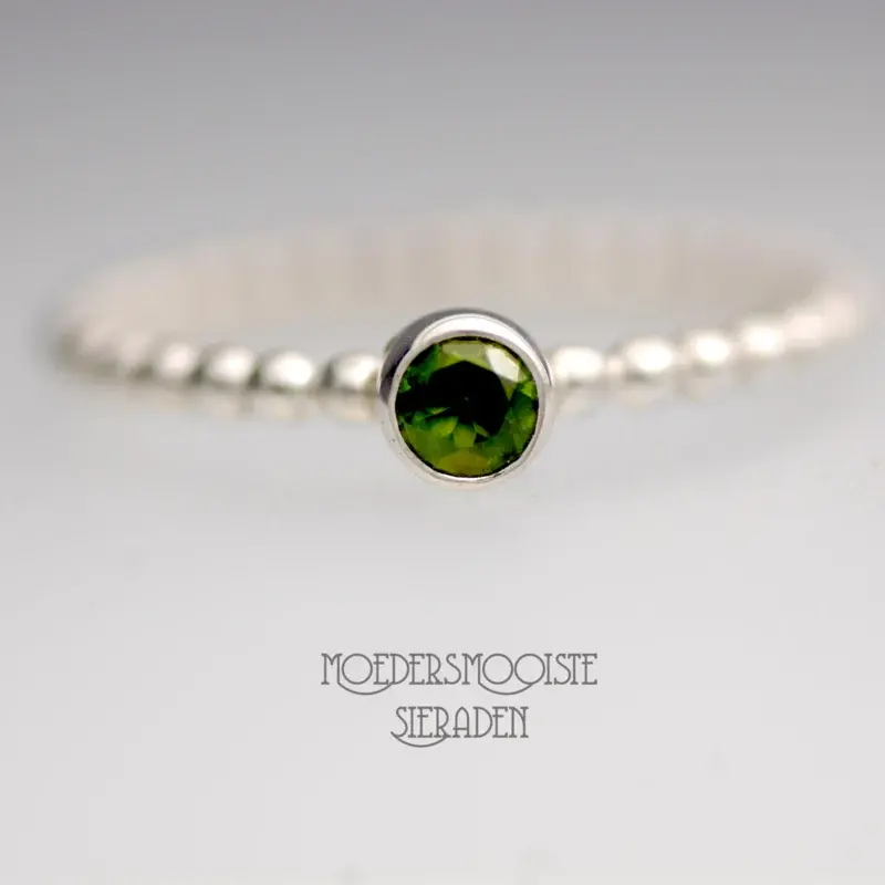Balletjesring van Zilver met Geboortesteen