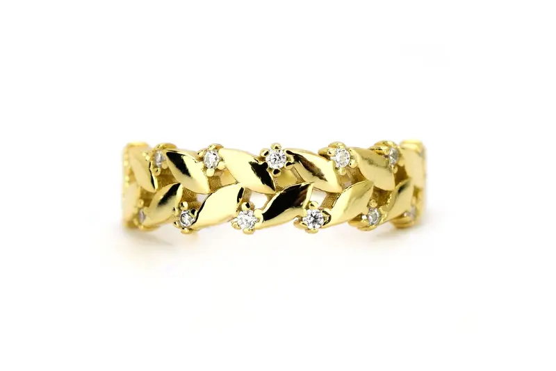 BeMy Sparkle Leaf Ring