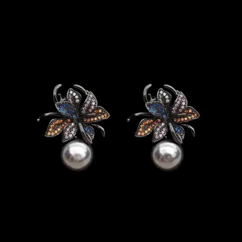 Bloem Oorbellen met Grijze Parels en Multicolor Zirkonia Stenen