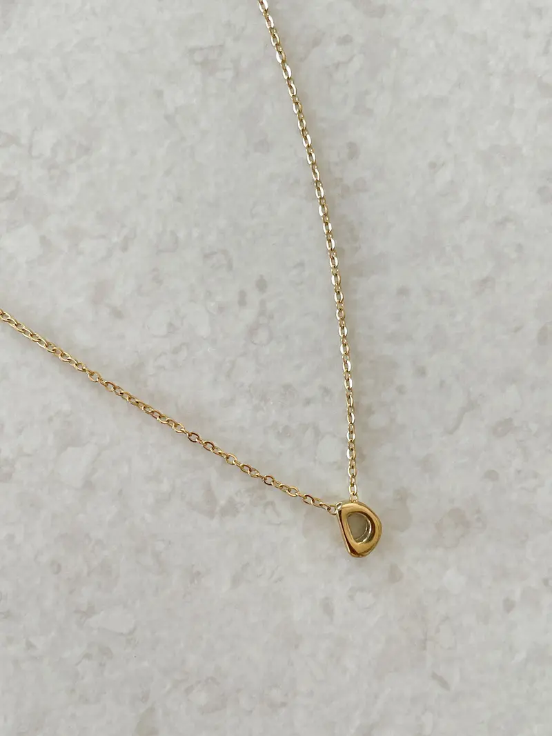 Bubble letter ketting goud