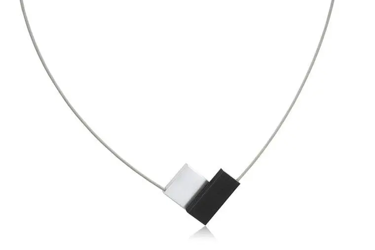 Collier V-vorm Zwart C150Z