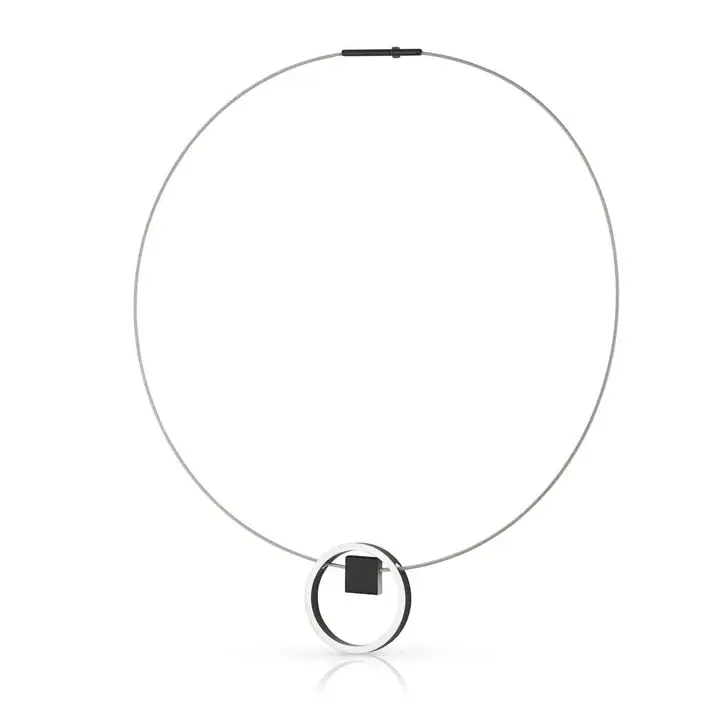Collier zwart ring met vierkantje C277Z