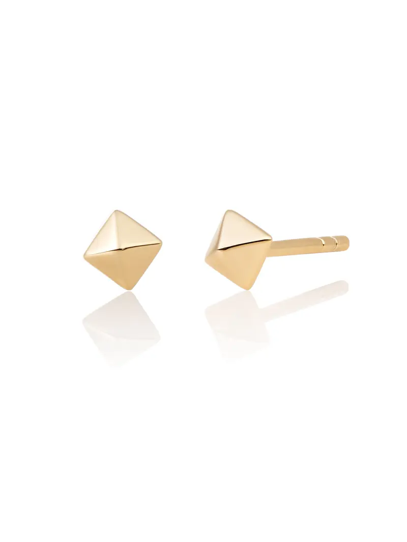 Edge Pyramid Studs