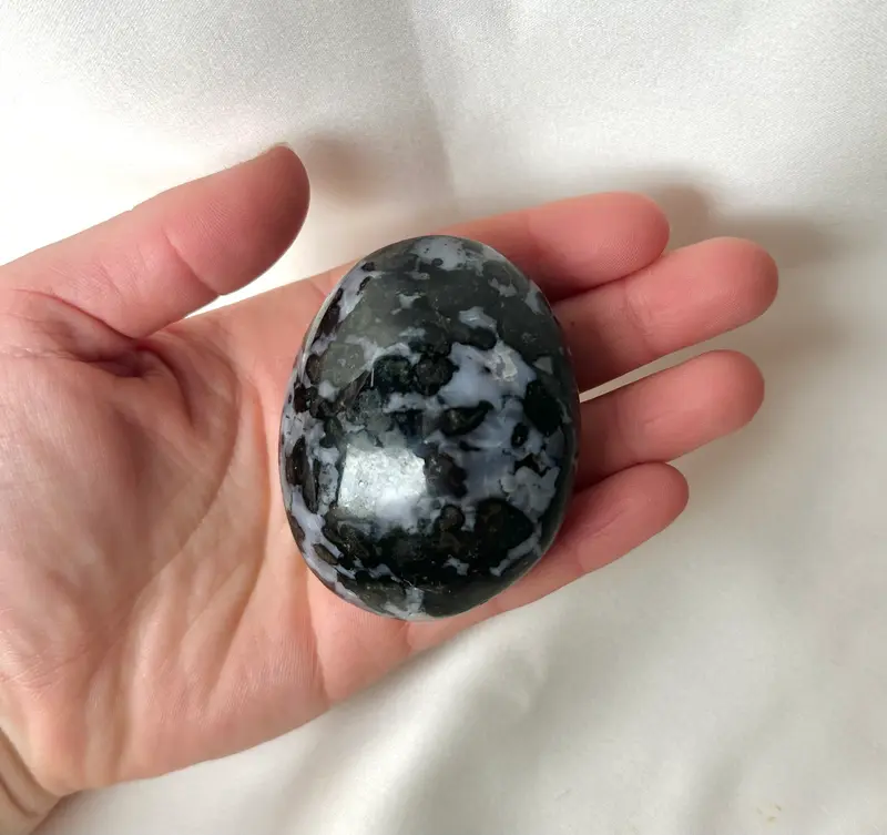 Gabbro Handsteen