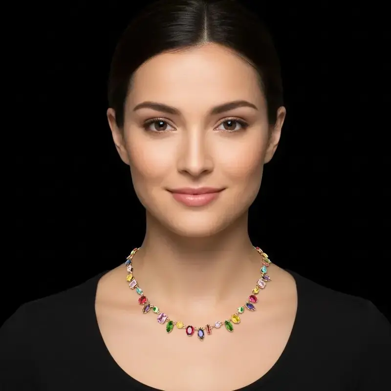 Goudkleurig collier met multicolor zirkonia stenen