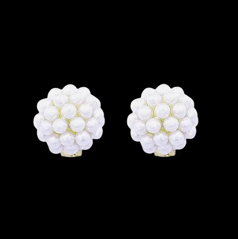Goudkleurige Celeste Clip Oorbellen met Parels