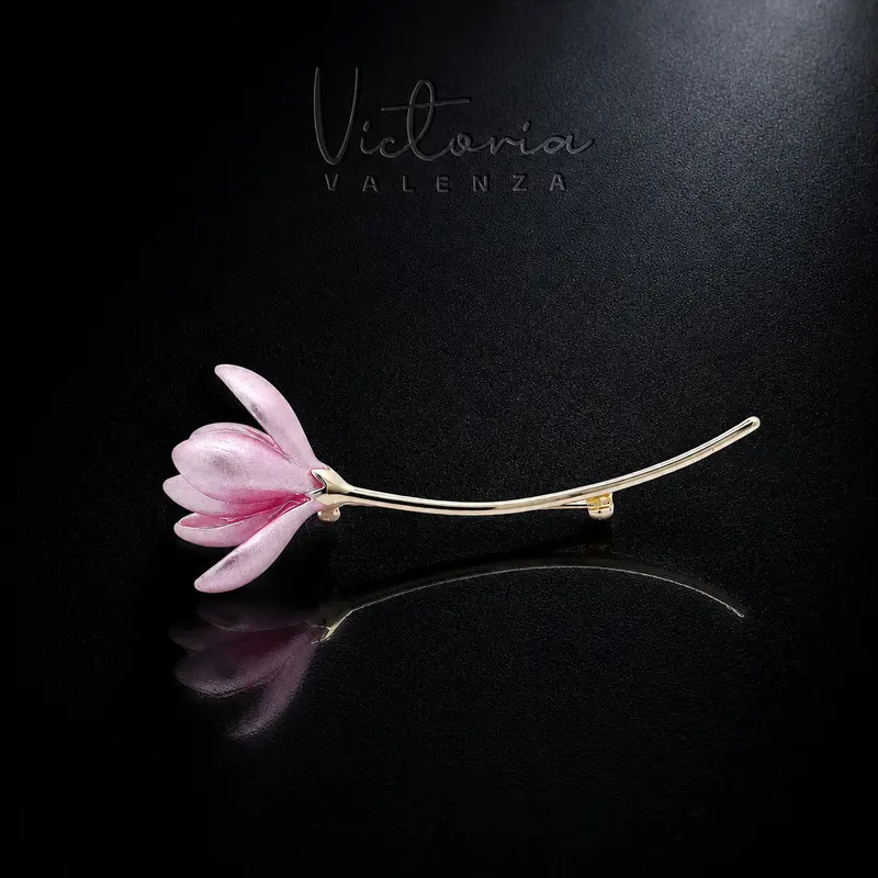 Goudkleurige Krokusbloem Broche met Roze Emaille