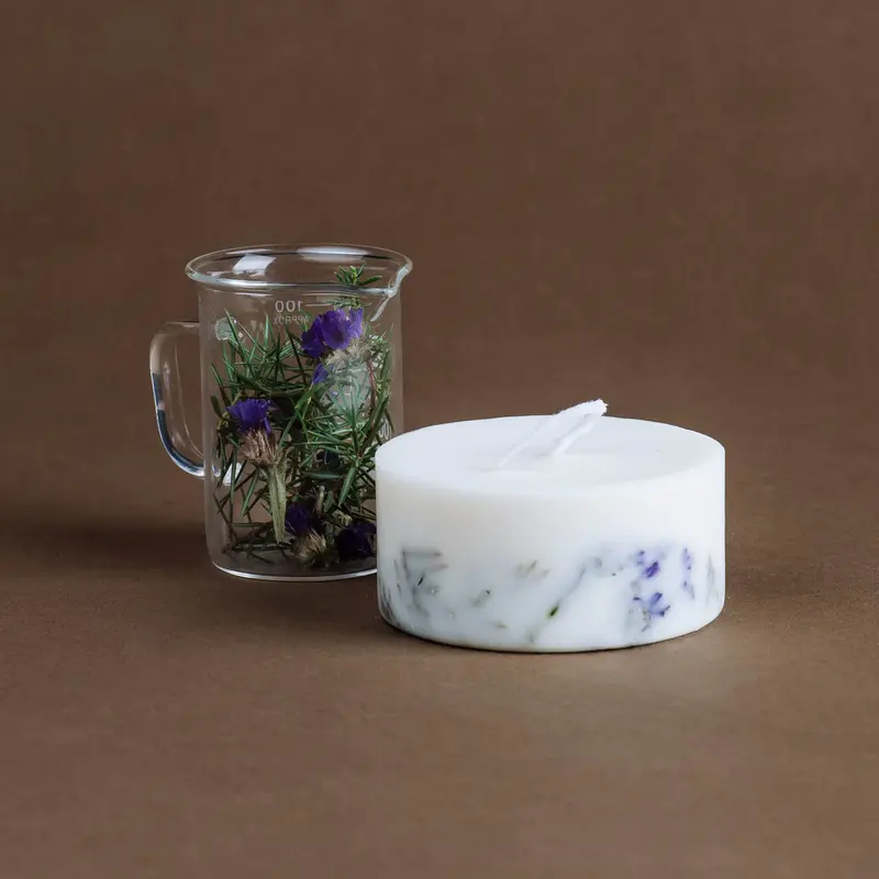 Juniper and Limonium Candle - Small