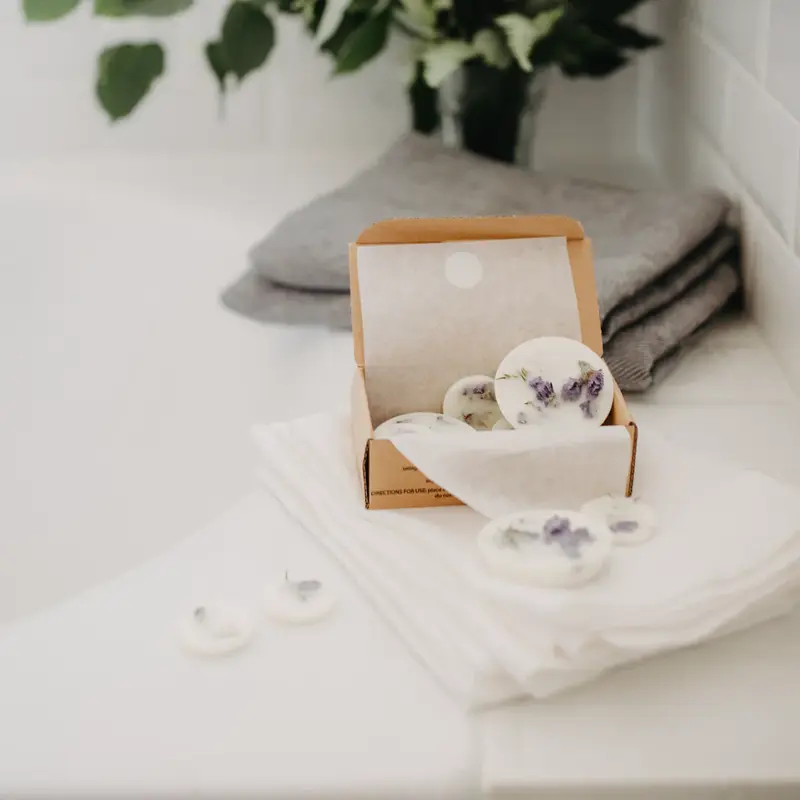 Juniper and Limonium Scented Soy Wax Rounds