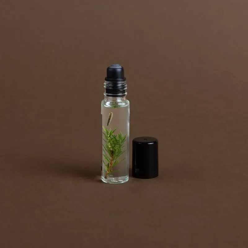 Juniper Organic Fragrance Oil with Roll