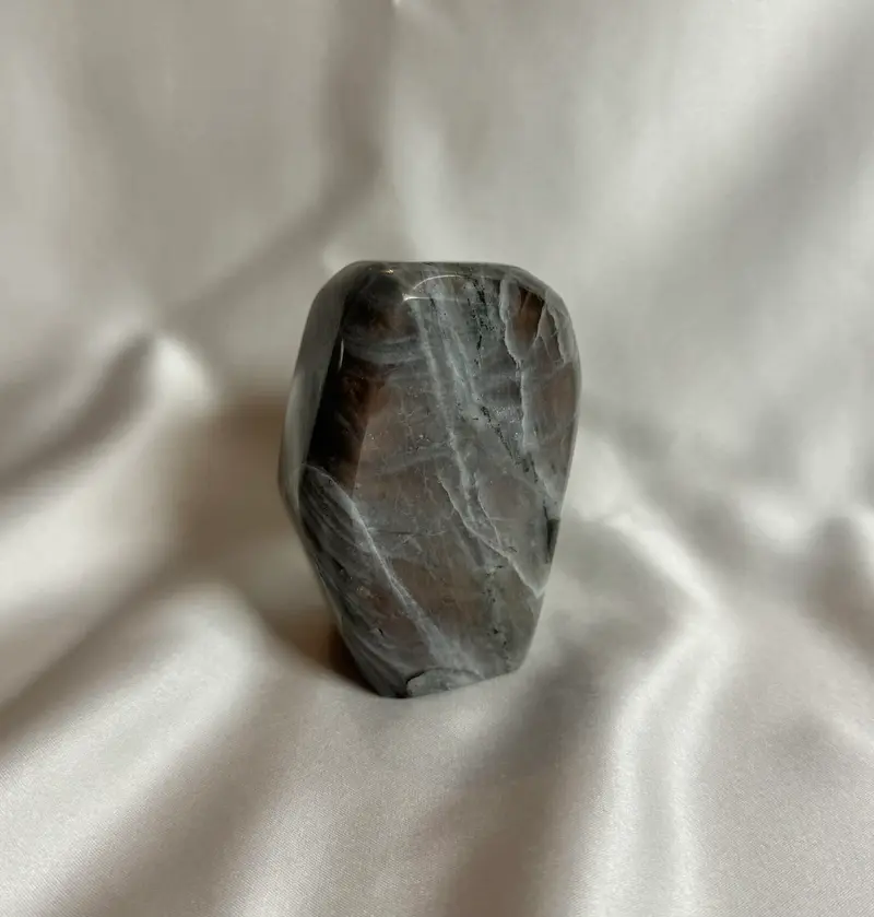 Labradoriet Paars Sculptuur Nr. 364