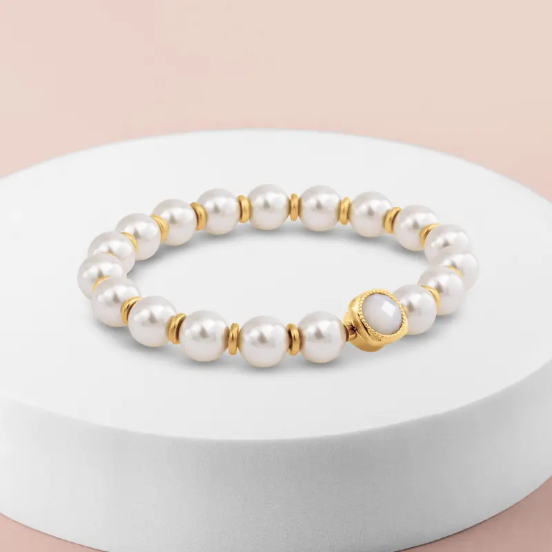 Melano Vivid Golden Cream Armband Set