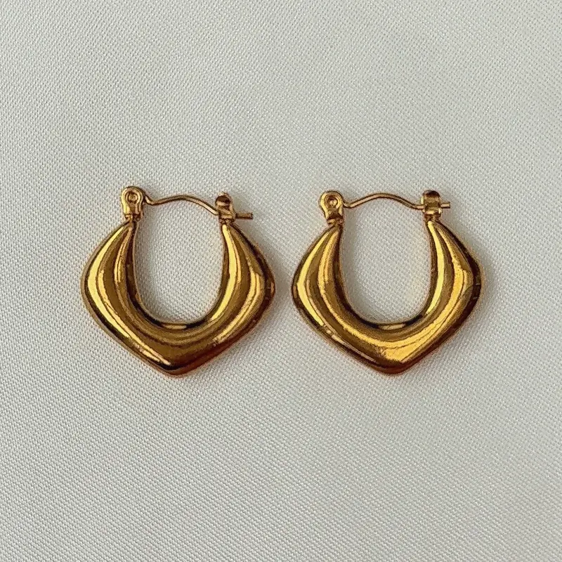 Mini Triangle Hoop | Oorbel