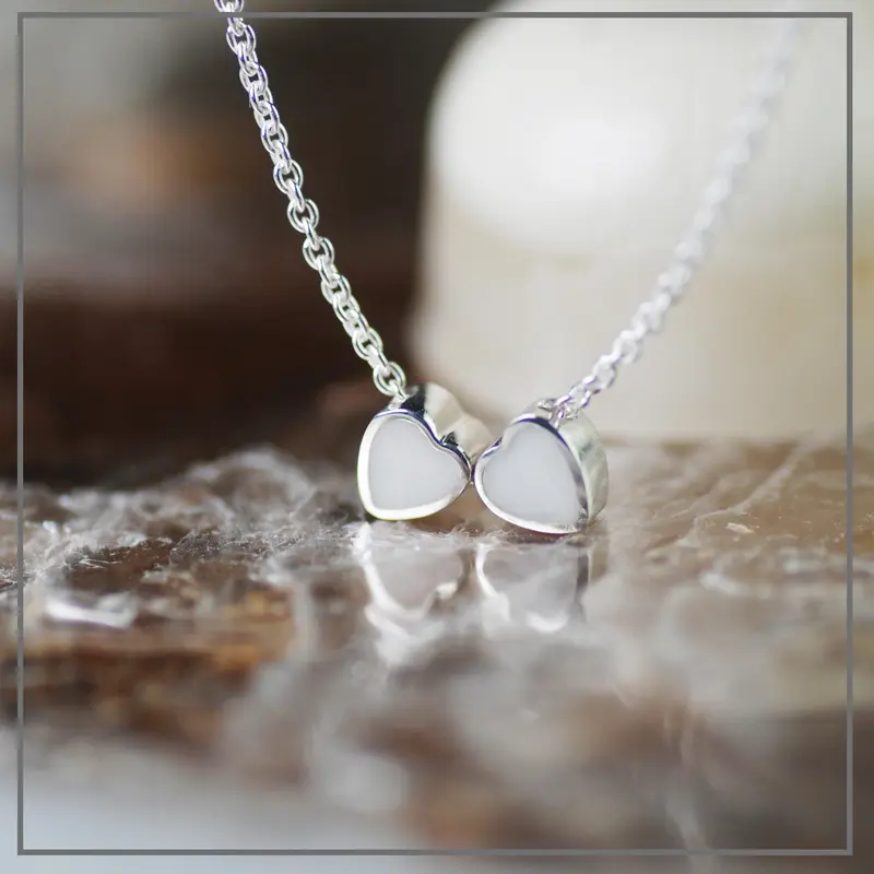 Moedermelk Ketting Center met twee hartjes in zilver