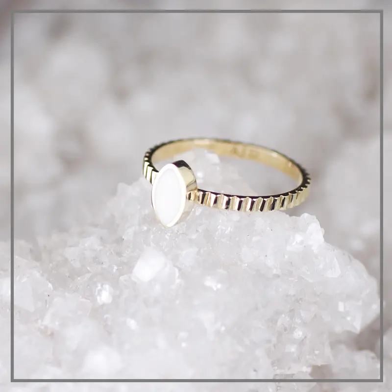 Moedermelk ring van Goud Veritatem Markies