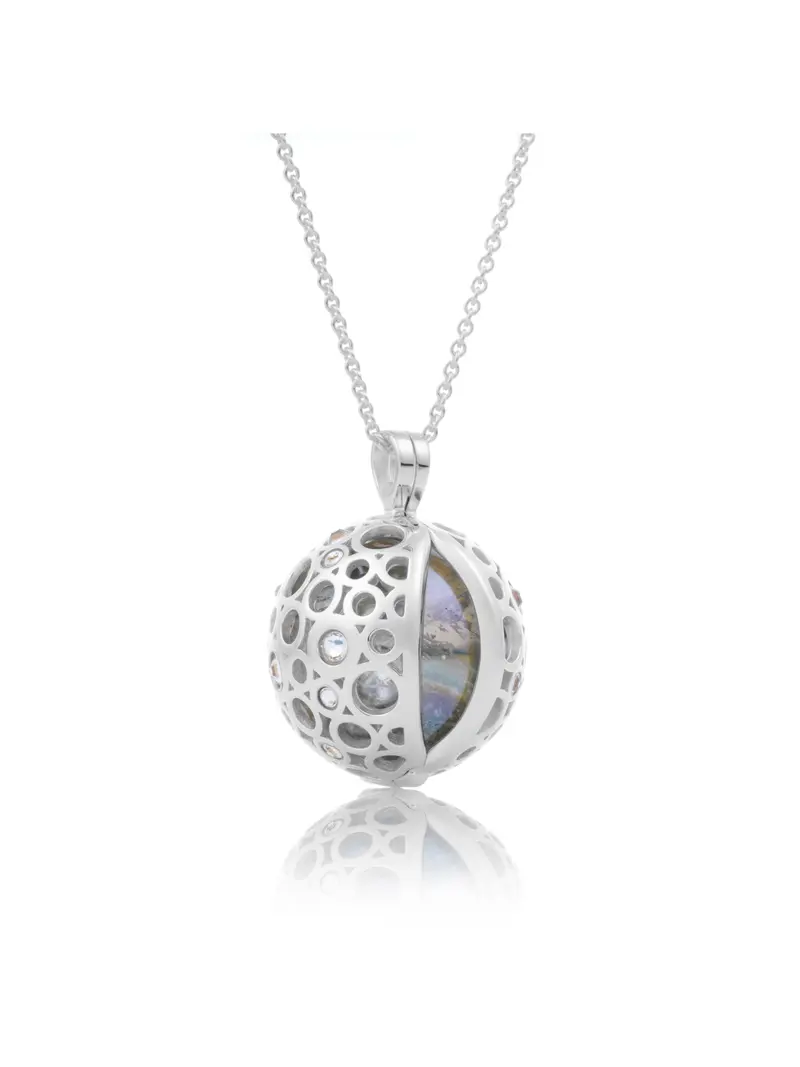 rhodium plated pendant CZ