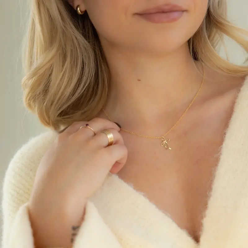 Ribbon Necklace