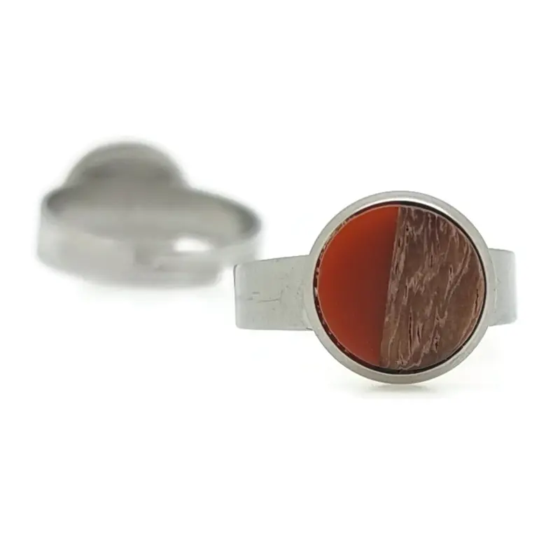 Ring RVS - Hout en resin donker oranje