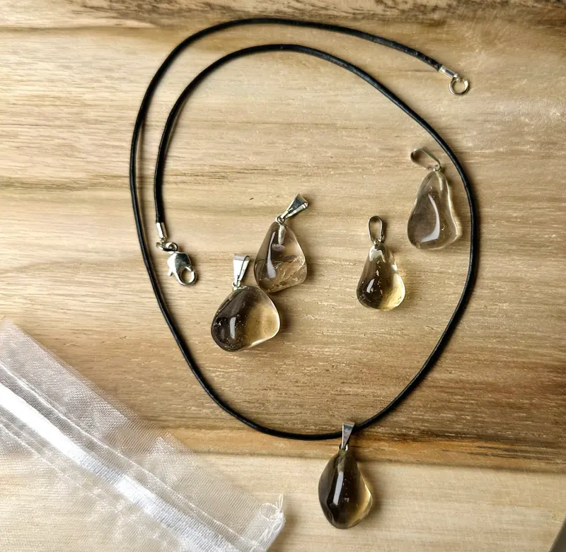 Rookkwarts ketting