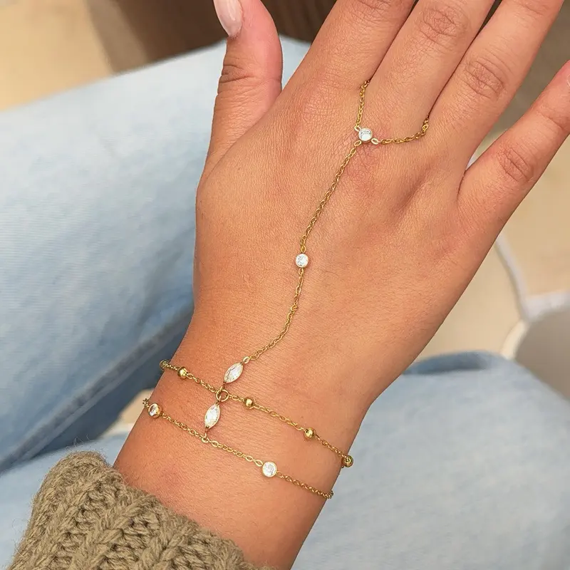 Selena | Handchain
