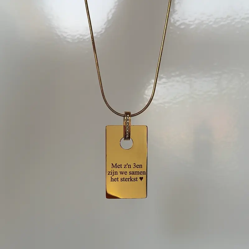 Vierkante Naamketting Met Diamantjes | Graveerbare Ketting