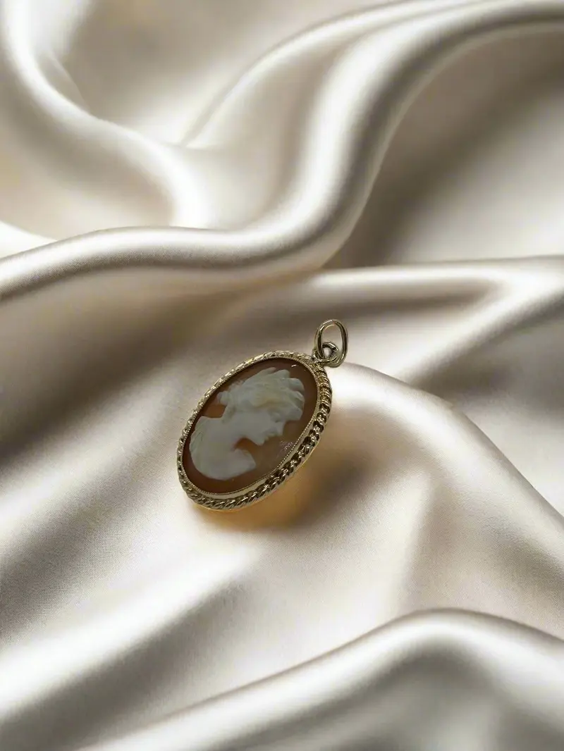 vintage gouden Hanger 14k camee 1.8gr