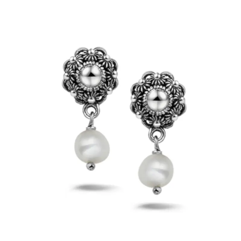 Zeeuwse knop oorbellen - Zilver met parel