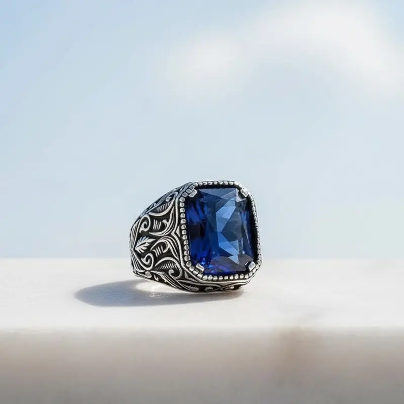 Zilveren heren ring met blauwe steen