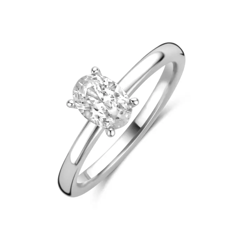 Zilveren solitaire ring met ovale zirkonia