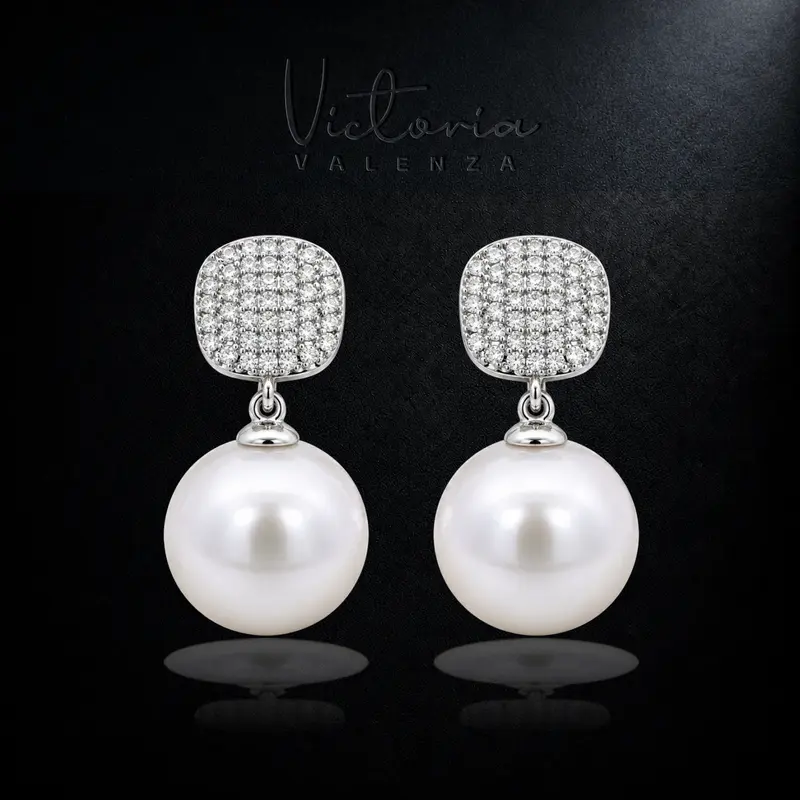 Zilverkleurige Bianca Clip Oorbellen met Parels en Zirkonia Stenen