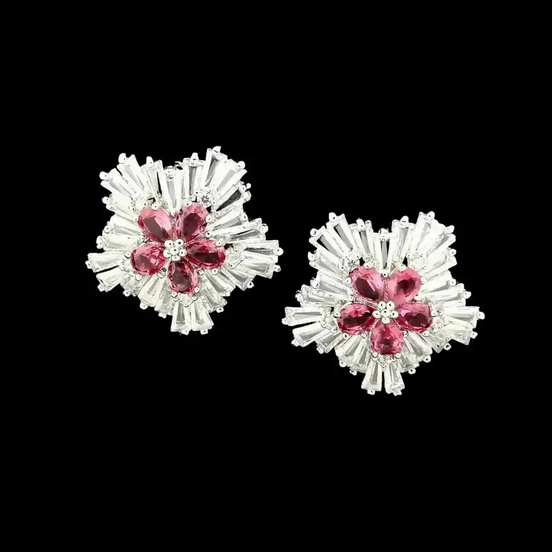 Zilverkleurige Bloem Oorbellen met Roze Zirkonia Stenen