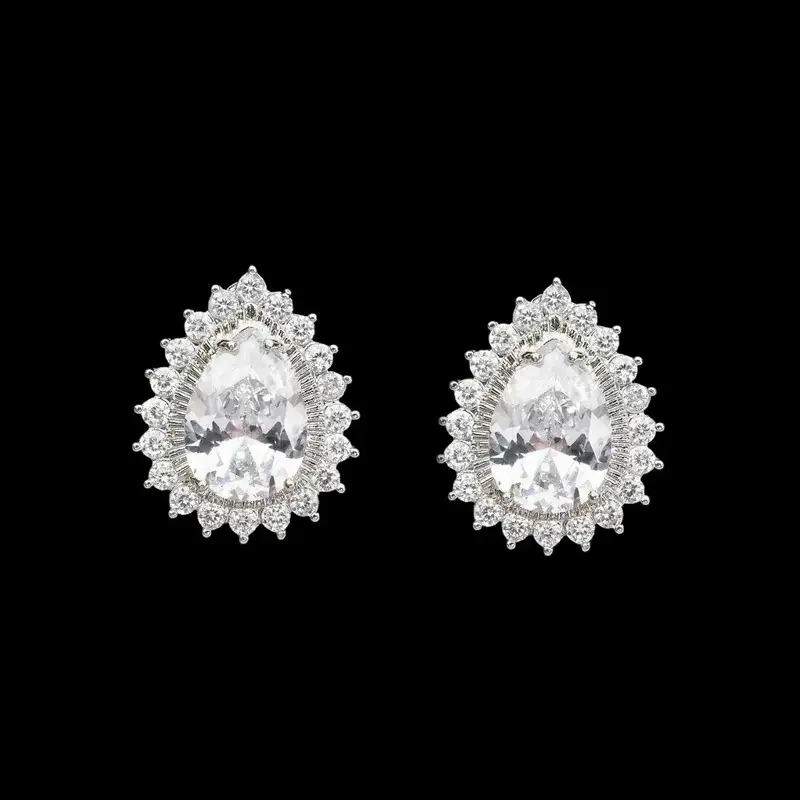 Zilverkleurige Druppel Clip Oorbellen met Zirkonia Stenen
