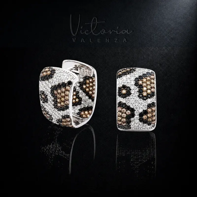 Zilverkleurige Leopard Oorbellen met Multicolor Zirkonia Stenen