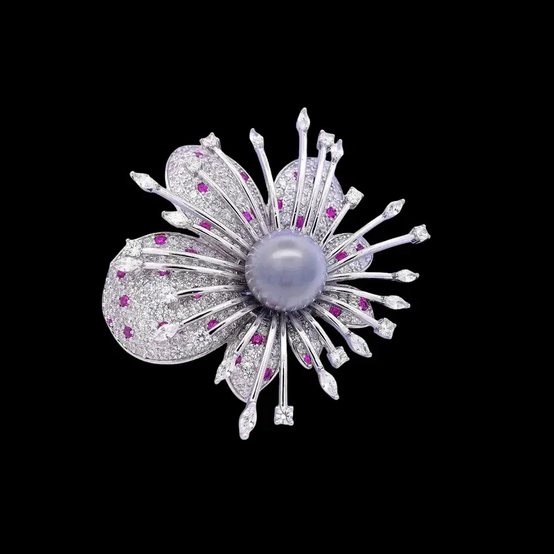 Zilverkleurige Passiebloem Broche en Hanger met Imitatieparel en Zirkonia