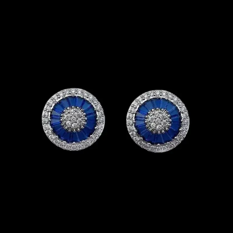 Zilverkleurige Ronde Oorbellen met Blauwe Zirkonia Stenen