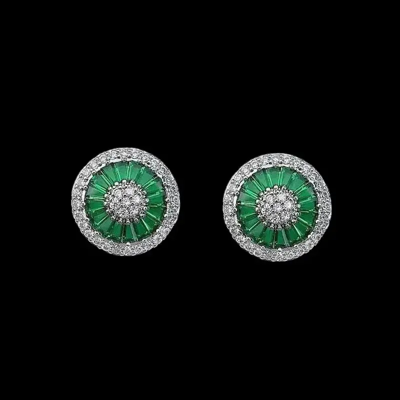 Zilverkleurige Ronde Oorbellen met Groene Zirkonia Stenen