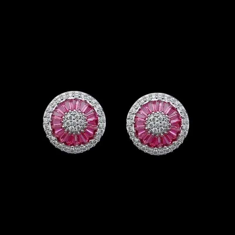Zilverkleurige Ronde Oorbellen met Roze Zirkonia Stenen