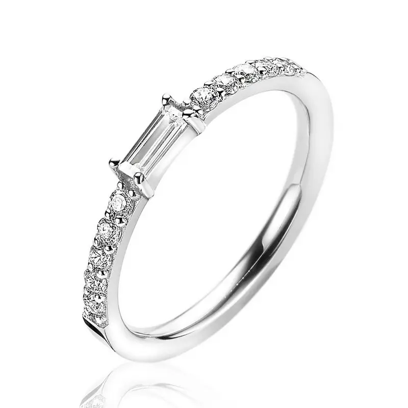 ZINZI Zilveren Ring met Witte Zirkonia ZIR2133